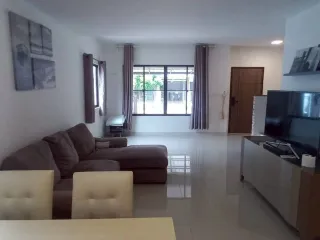 Reihenhaus zur Miete mit 3 Zimmer in Suan Luang, Bangkok