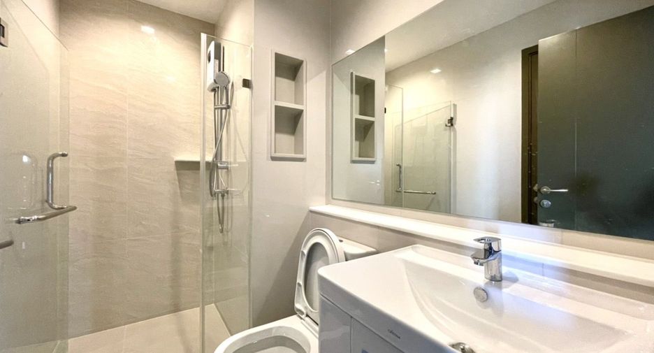 For rent 2 bedrooms condo in Chatuchak, Bangkok