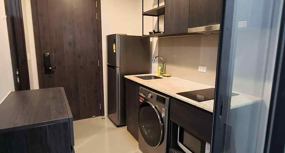 Condo en alquiler de 1 habitaciones en Huai Khwang, Bangkok