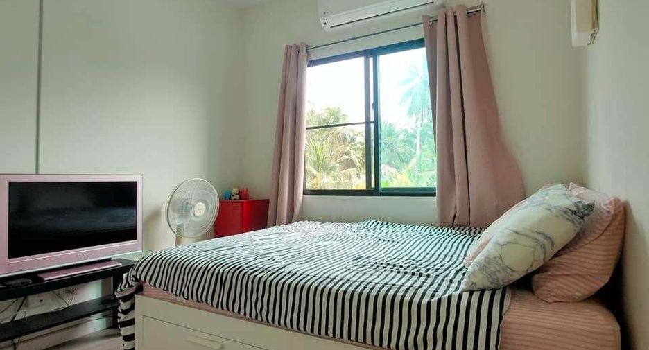 For rent 3 bedrooms townhouse in Phasi Charoen, Bangkok