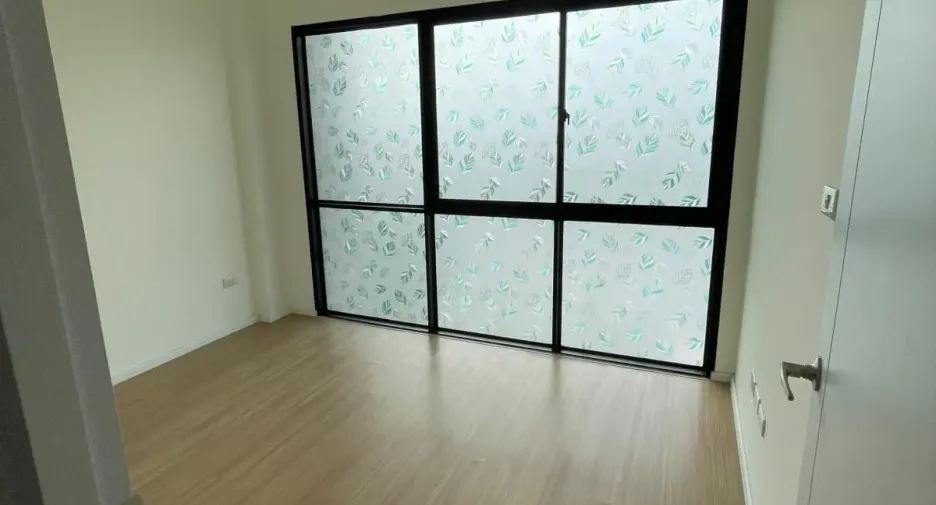 For rent 4 bedrooms townhouse in Mueang Samut Prakan, Samut Prakan