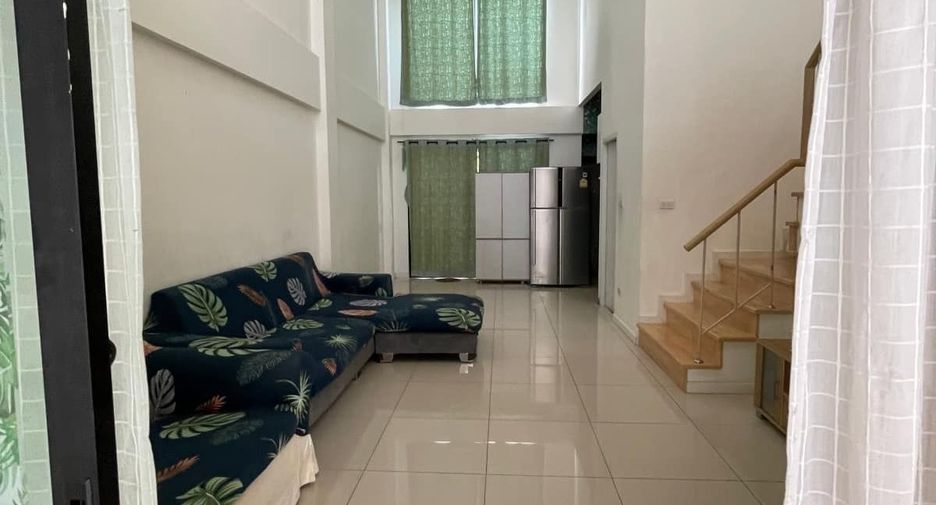 For rent 4 bedrooms townhouse in Mueang Samut Prakan, Samut Prakan