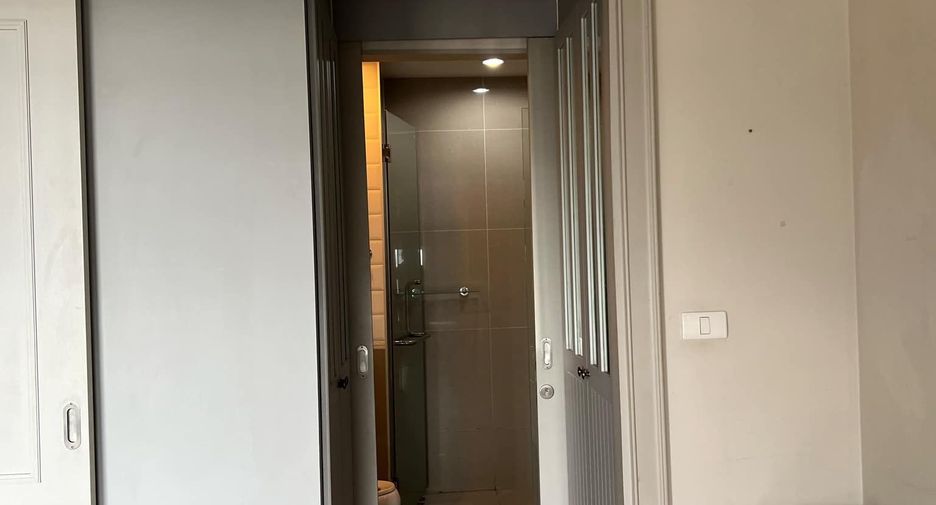 For rent studio condo in Phaya Thai, Bangkok