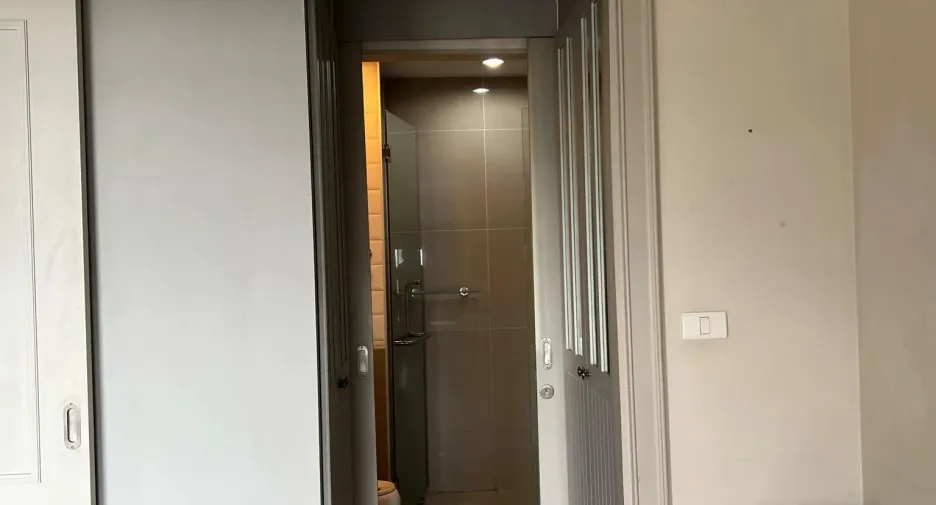 For rent studio condo in Phaya Thai, Bangkok