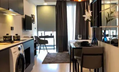 Wohnung zur Miete mit Studio in Khlong Toei, Bangkok
