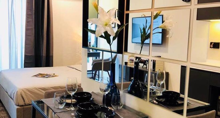 For rent studio condo in Khlong Toei, Bangkok