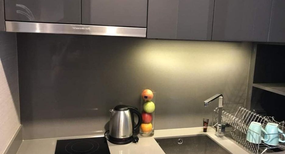 For rent 1 bed condo in Sathon, Bangkok