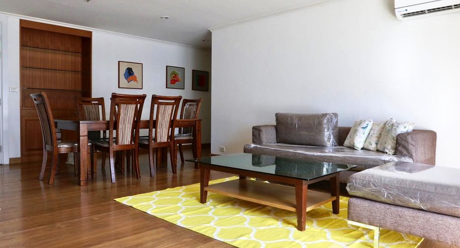 For rent 3 bedrooms condo in Watthana, Bangkok