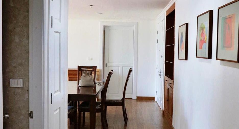 For rent 3 bedrooms condo in Watthana, Bangkok