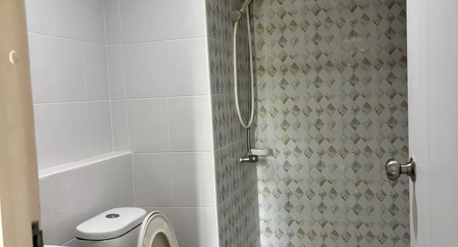 For rent 1 bed condo in Phaya Thai, Bangkok
