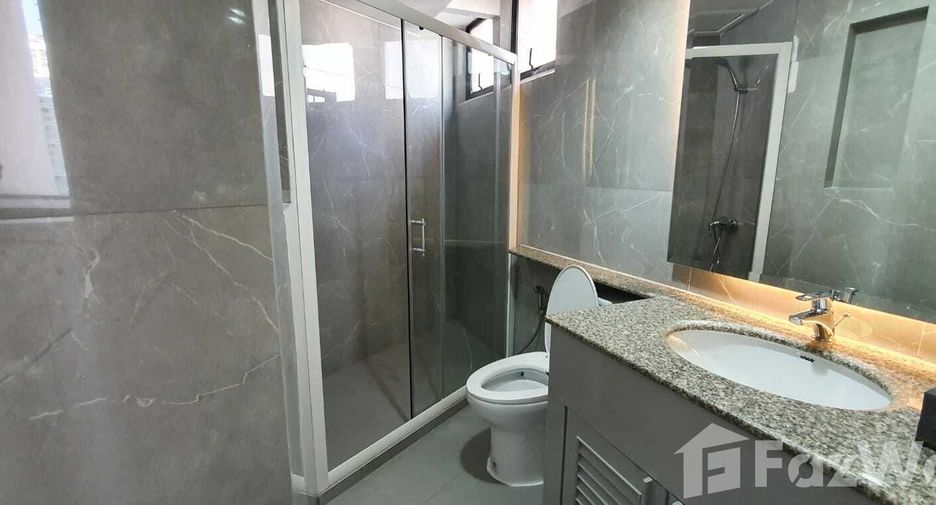 For rent 3 bedrooms condo in Khlong Toei, Bangkok