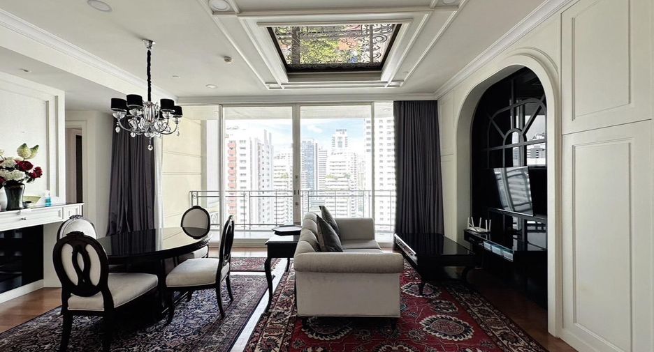 À louer 3 chambres condo à Watthana, Bangkok