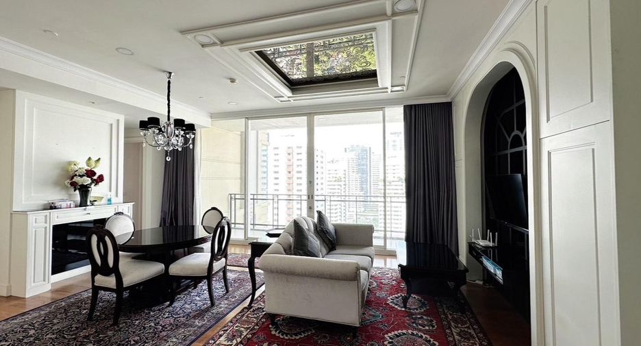 À louer 3 chambres condo à Watthana, Bangkok