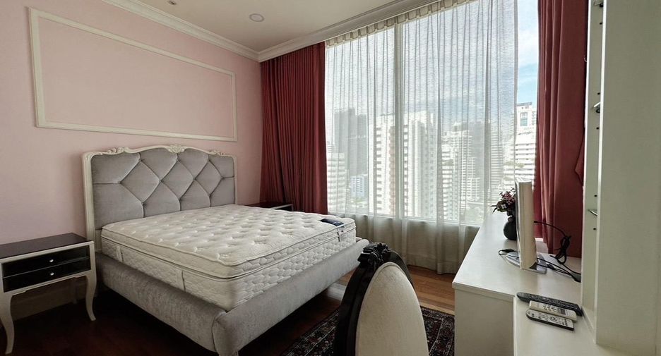 À louer 3 chambres condo à Watthana, Bangkok