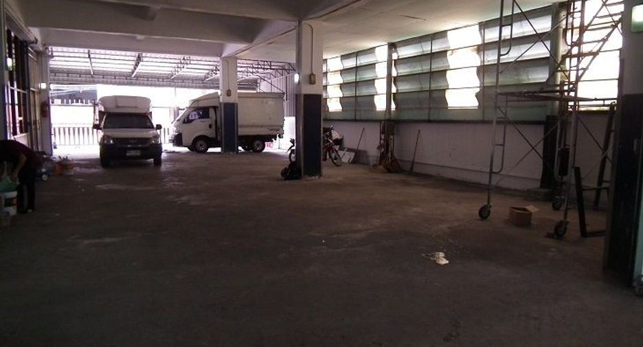 For rent retail Space in Taling Chan, Bangkok