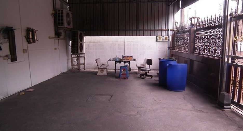 For rent retail Space in Taling Chan, Bangkok