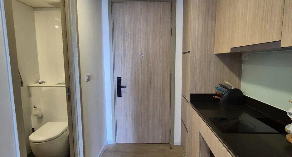Wohnung zur Miete mit 1 Zimmer in Huai Khwang, Bangkok