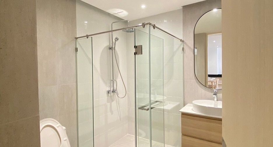 For rent 2 bedrooms apartment in Watthana, Bangkok