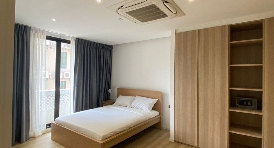 For rent 2 bedrooms apartment in Watthana, Bangkok