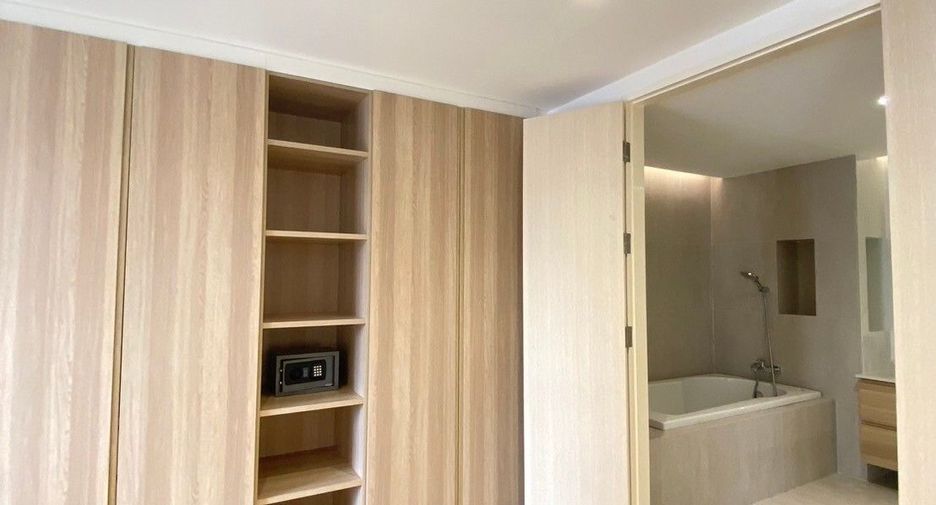 For rent 2 bedrooms apartment in Watthana, Bangkok