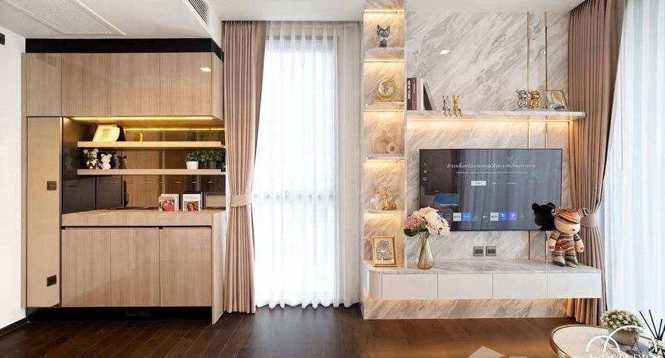 For rent 3 bedrooms condo in Pathum Wan, Bangkok
