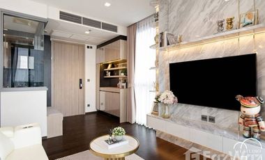 For rent 3 bedrooms condo in Pathum Wan, Bangkok