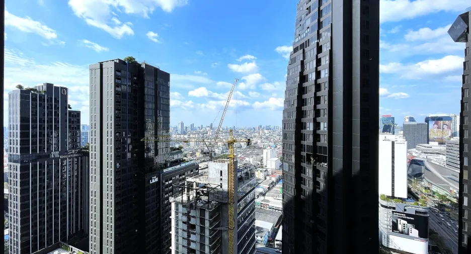 For rent 1 bed condo in Huai Khwang, Bangkok