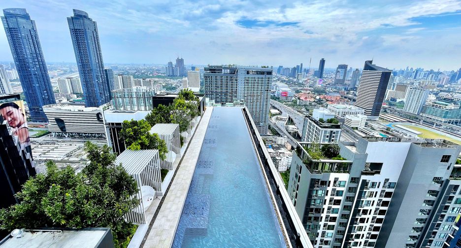 For rent 1 bed condo in Huai Khwang, Bangkok