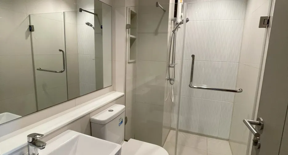 For rent 1 bed condo in Huai Khwang, Bangkok
