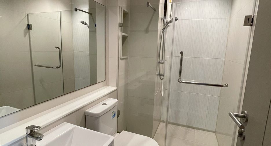 Wohnung zur Miete mit 1 Zimmer in Huai Khwang, Bangkok