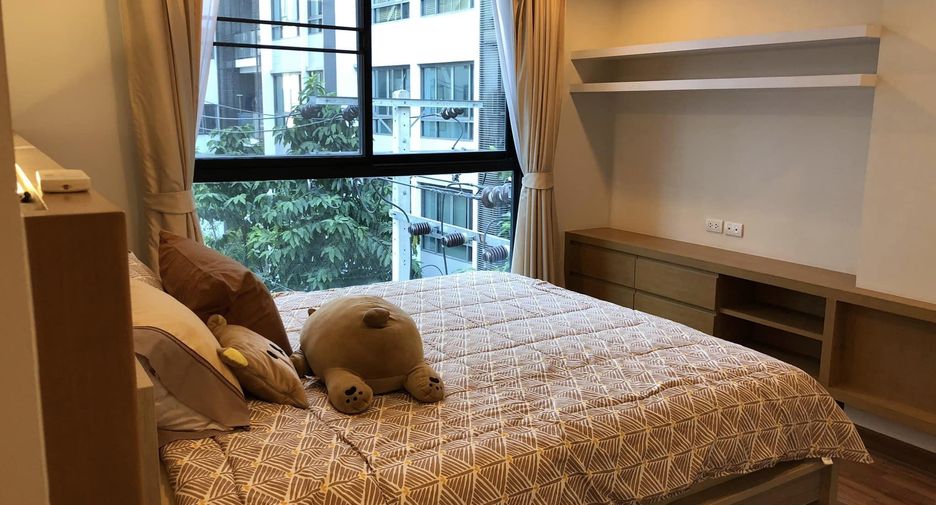 For rent 2 bedrooms condo in Khlong Toei, Bangkok