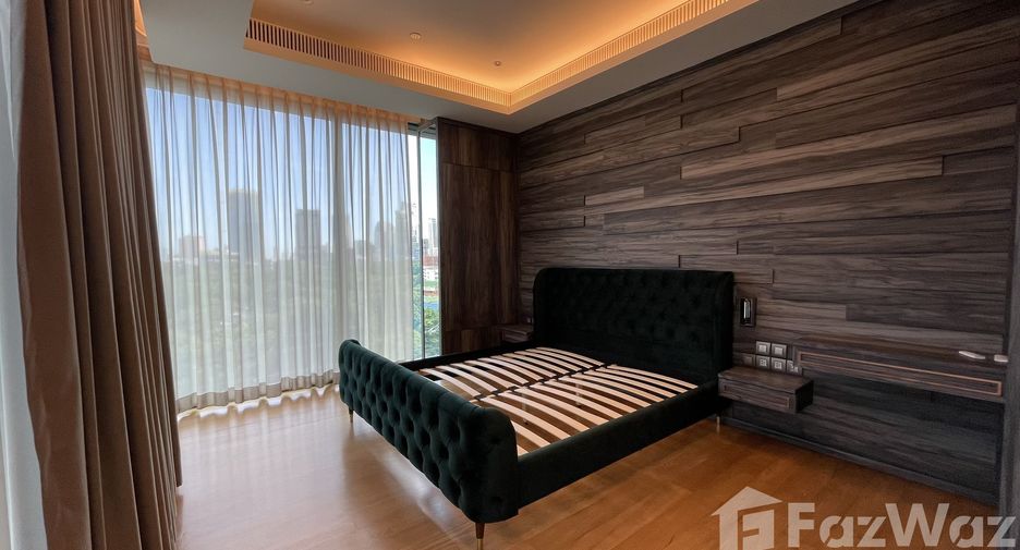 For rent 2 bedrooms condo in Pathum Wan, Bangkok
