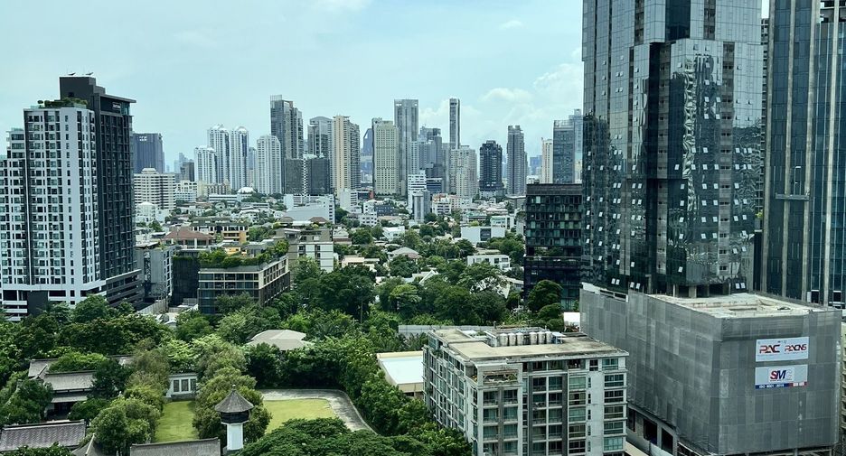 For rent 1 bed condo in Khlong Toei, Bangkok