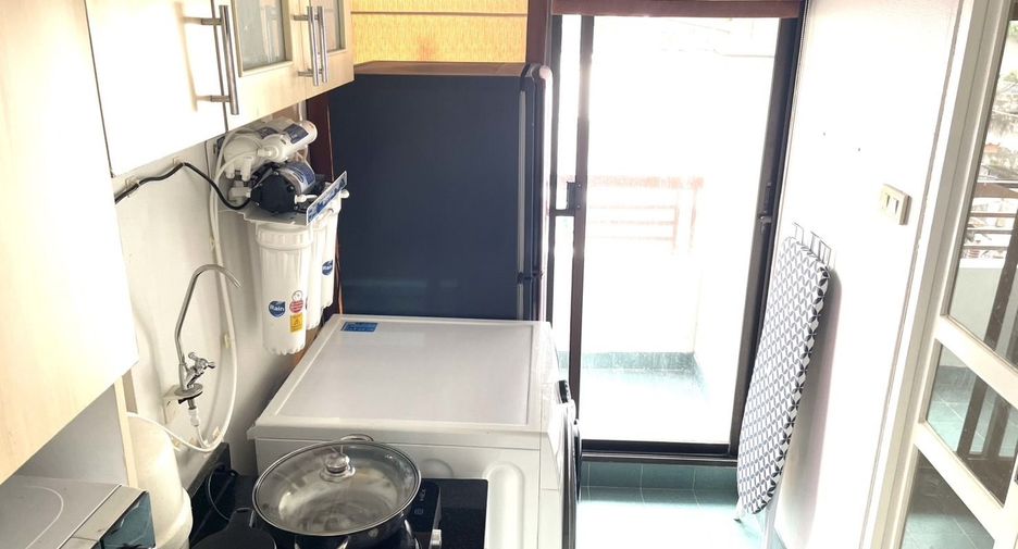 For rent 1 bed condo in Sathon, Bangkok