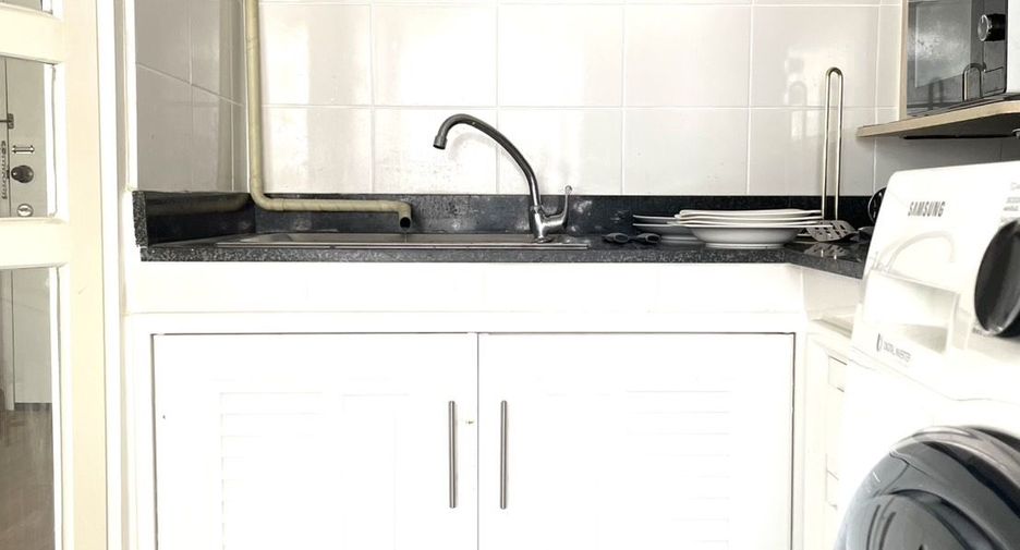 For rent 1 bed condo in Sathon, Bangkok
