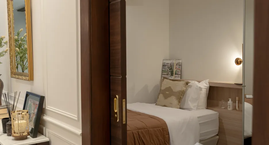 For rent 4 bedrooms condo in Pathum Wan, Bangkok