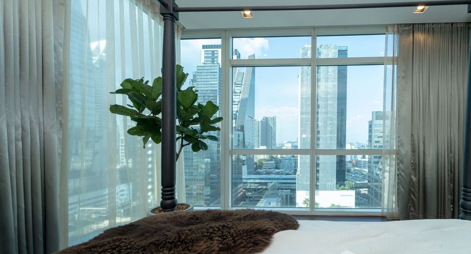 Condo en alquiler de 4 habitaciones en Pathum Wan, Bangkok