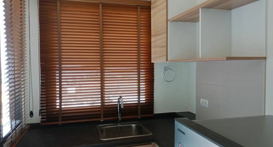 For rent studio condo in Yan Nawa, Bangkok