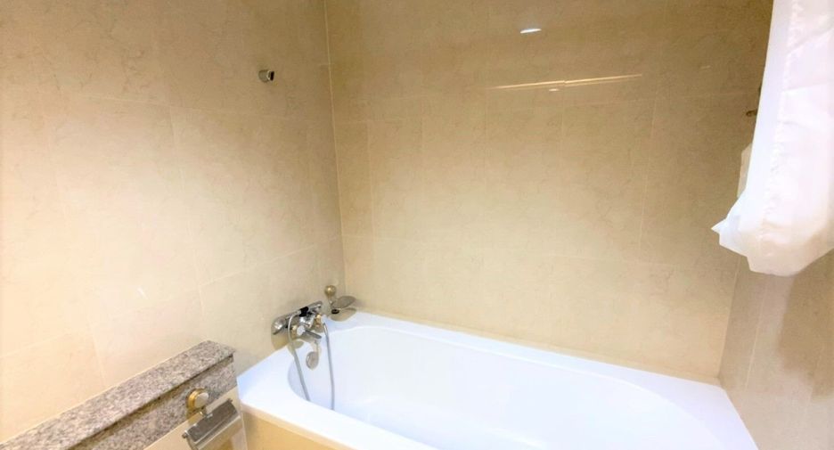 For rent 3 bedrooms condo in Bang Kho Laem, Bangkok