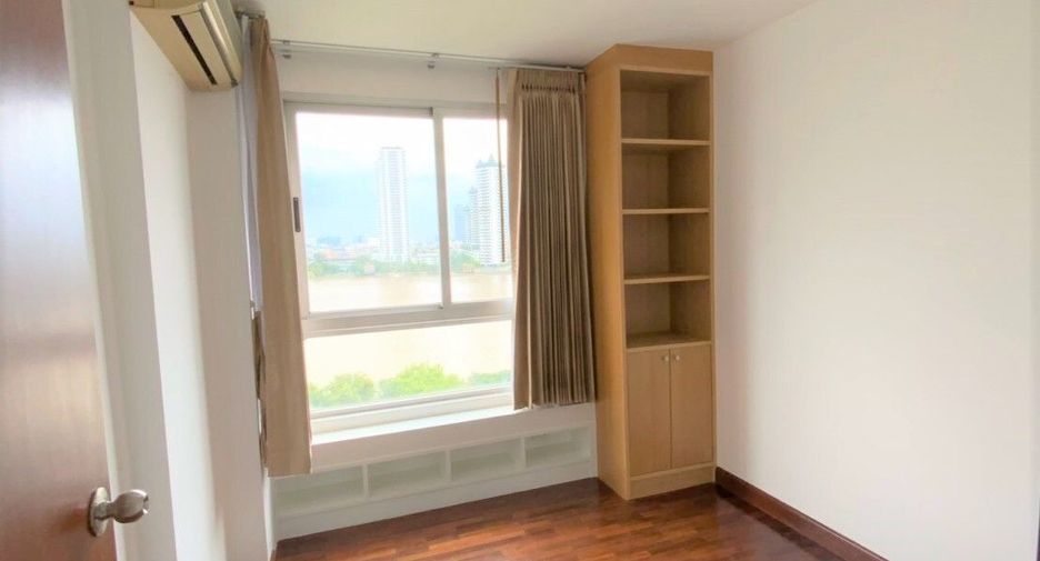 For rent 3 bedrooms condo in Bang Kho Laem, Bangkok