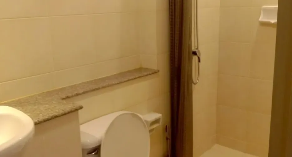 For rent 1 bed condo in Yan Nawa, Bangkok