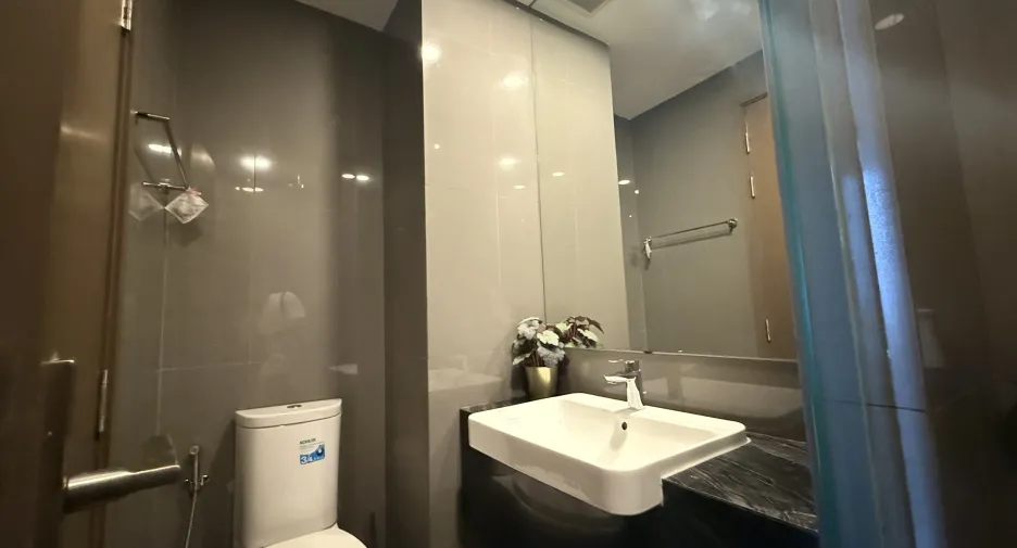 For rent studio condo in Bang Rak, Bangkok