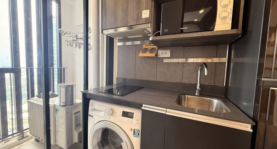 For rent スタジオ condo in Bang Rak, Bangkok