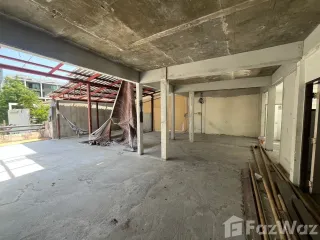 For rent retail Space in Khlong Toei, Bangkok