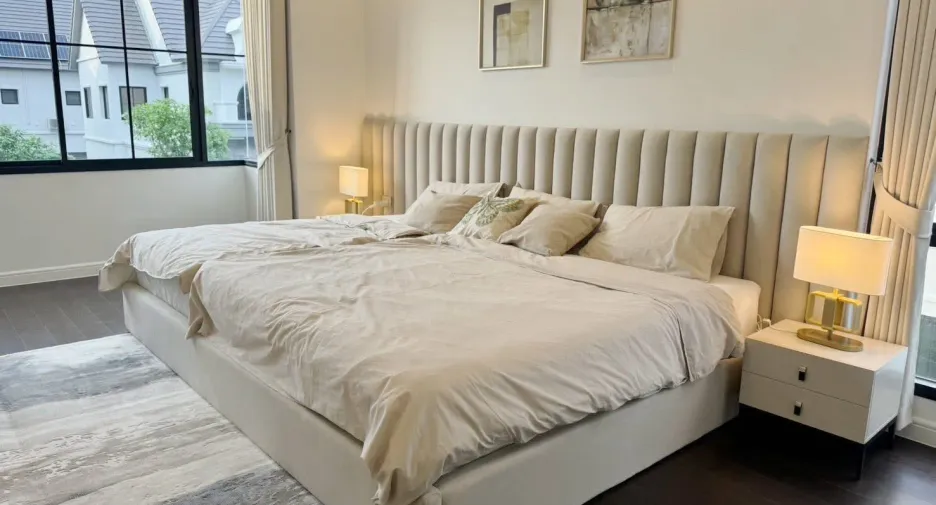 Haus zur Miete mit 4 Zimmer in Bang Khen, Bangkok