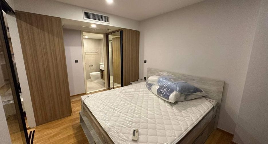 For rent 2 bedrooms condo in Pathum Wan, Bangkok