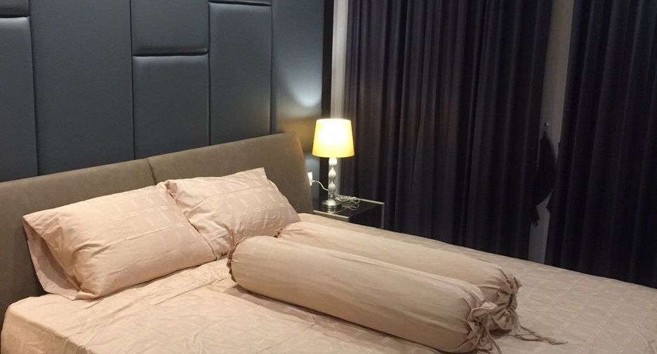 For rent 2 bedrooms condo in Pathum Wan, Bangkok
