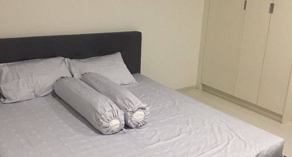 For rent 2 bedrooms condo in Pathum Wan, Bangkok