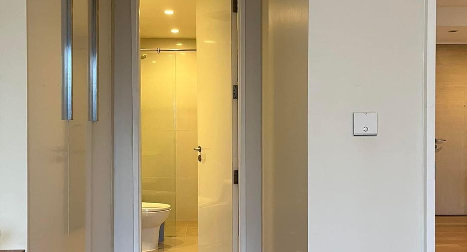 For rent 1 bed condo in Sathon, Bangkok