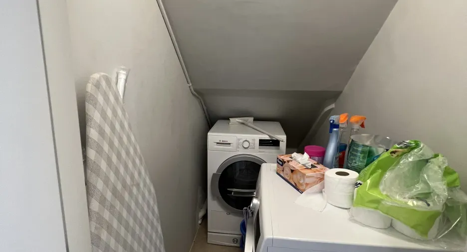 For rent 3 bedrooms condo in Pathum Wan, Bangkok